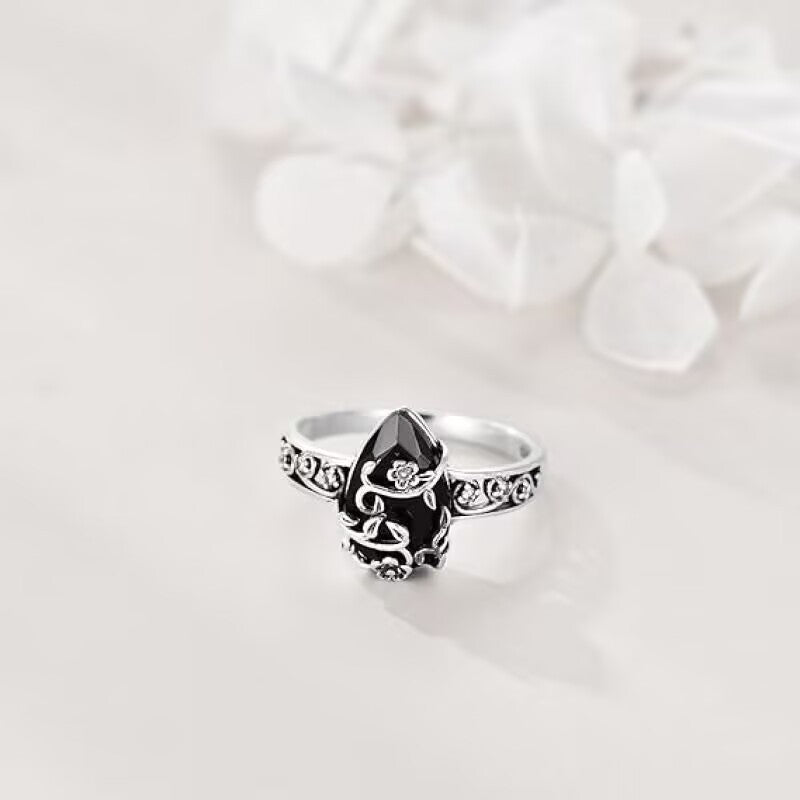 Black Agate Vine Ring