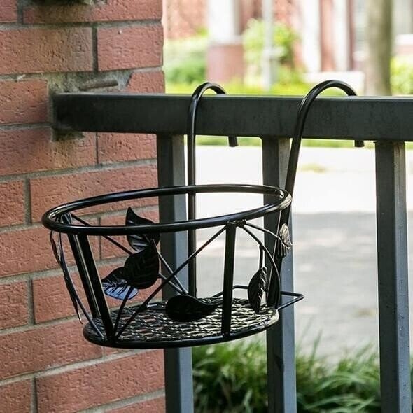 🌿 No-Drill Hanging Plant Stand – Strong Metal Balcony Railing Flower Holder (Up to 27.5 lbs Load)