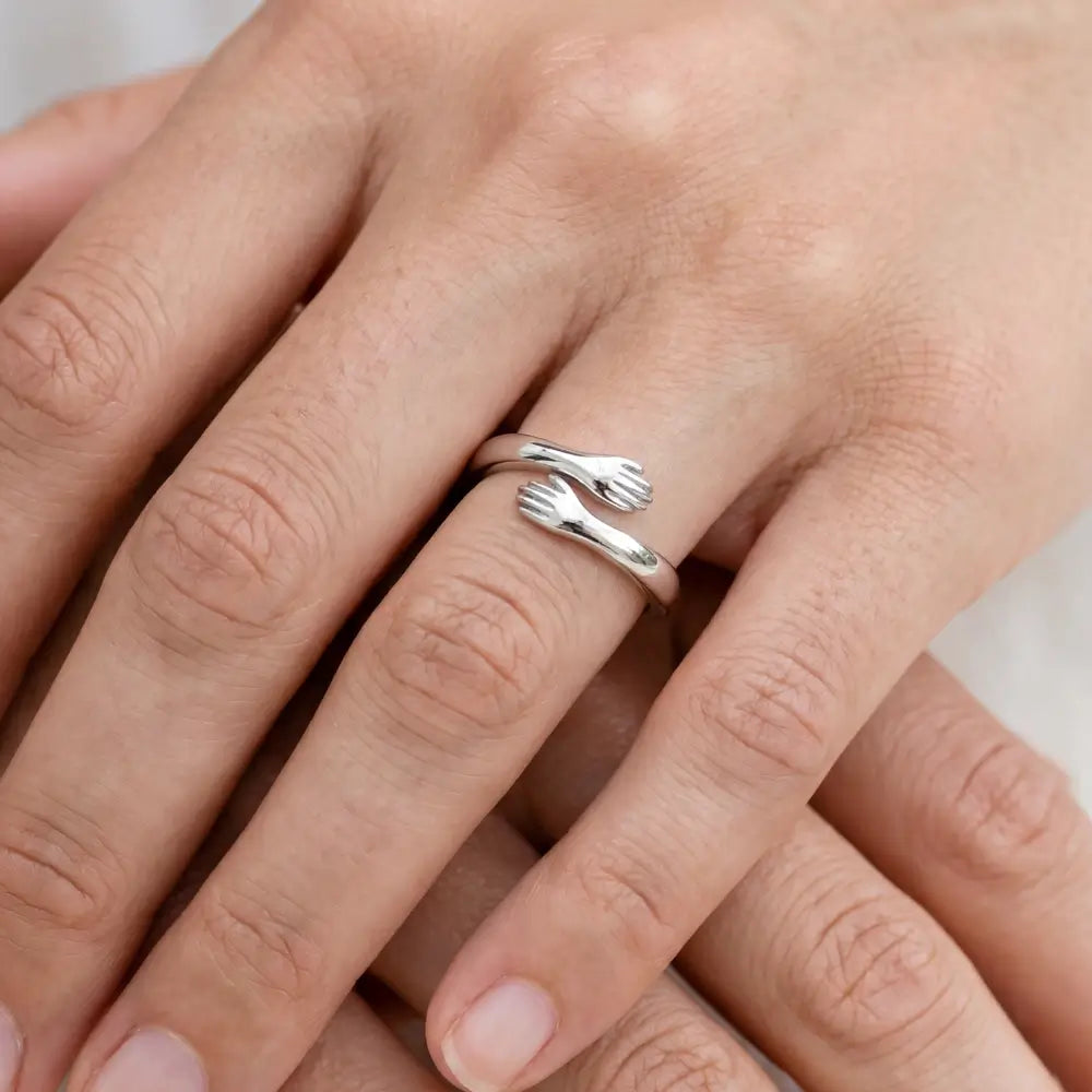 Hug Ring