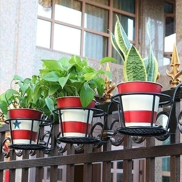 🌿 No-Drill Hanging Plant Stand – Strong Metal Balcony Railing Flower Holder (Up to 27.5 lbs Load)