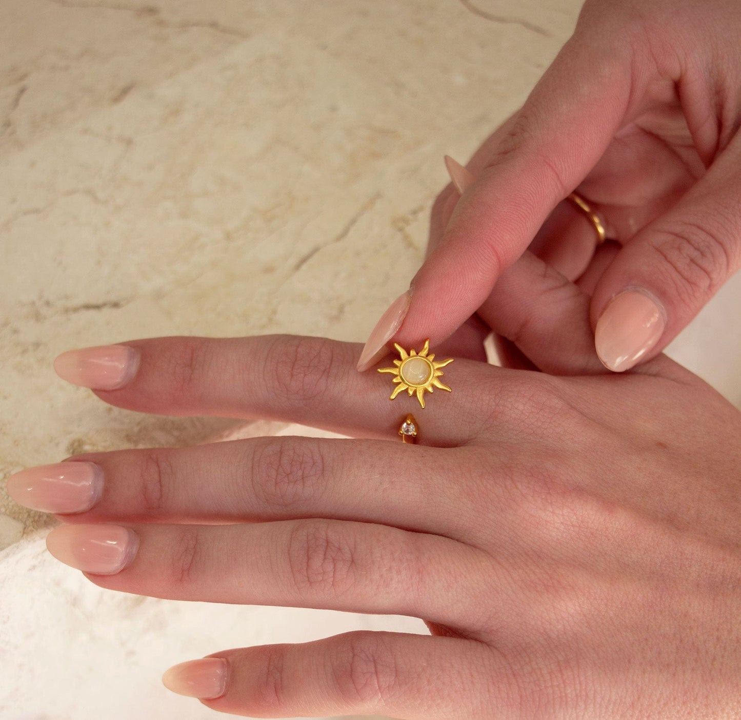 Raya Spinner Worry Ring