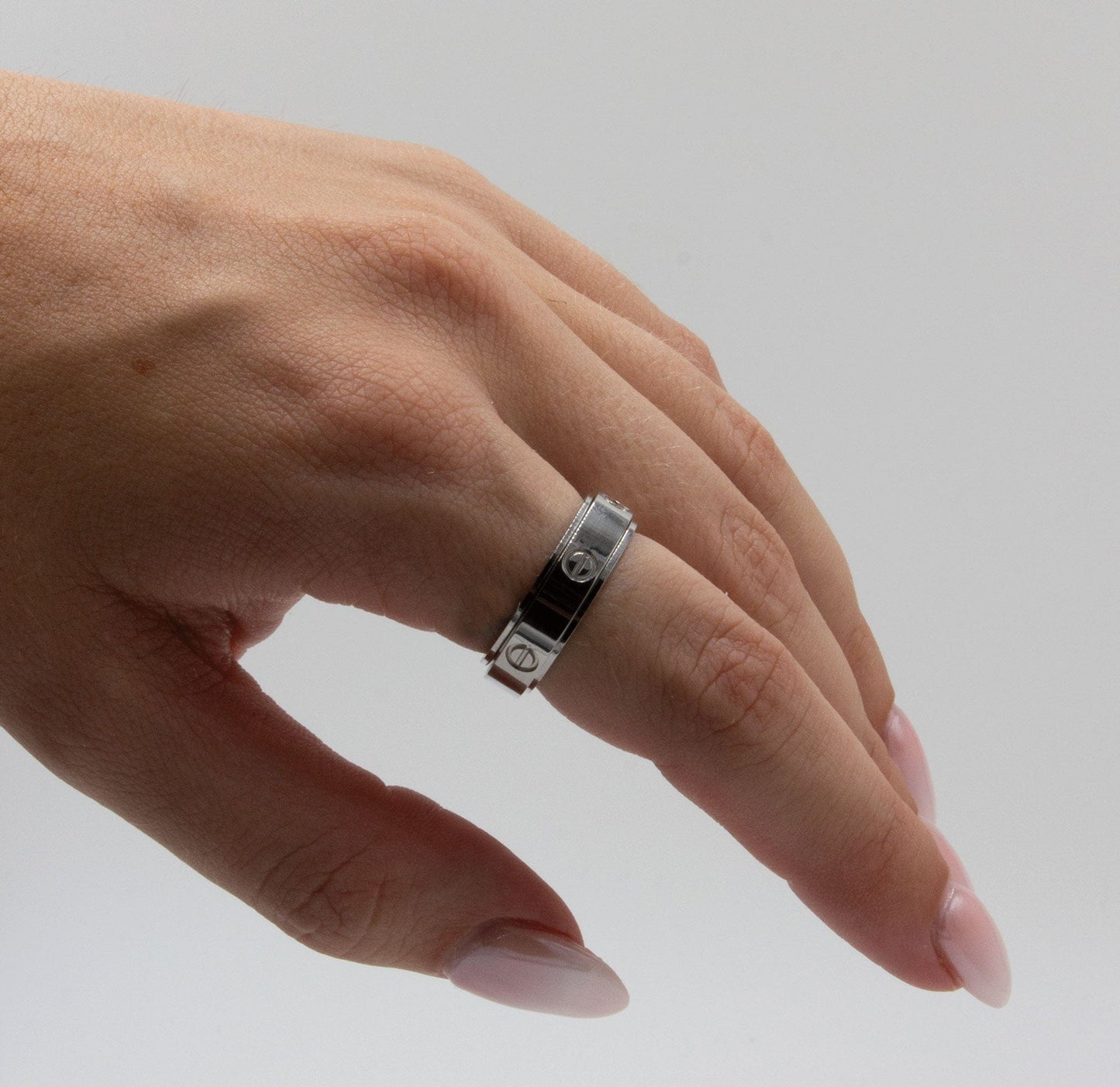 Amara Rotating Worry Ring