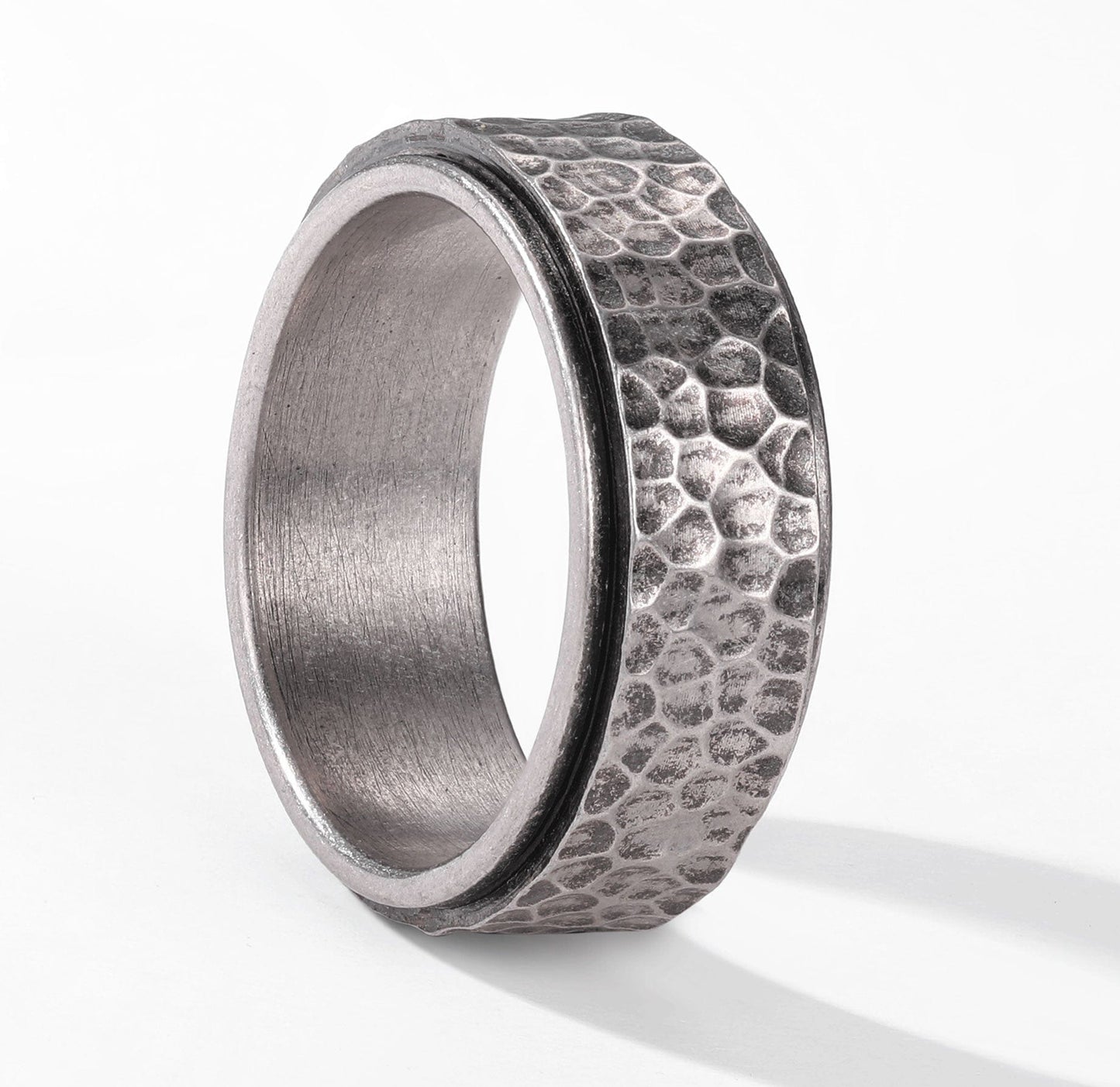 Axel Rotating Worry Ring
