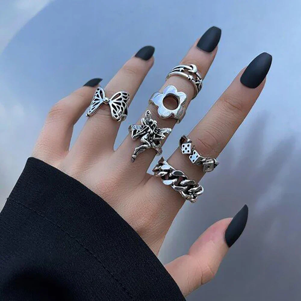 Punk Vintage Gothic Poker Ring