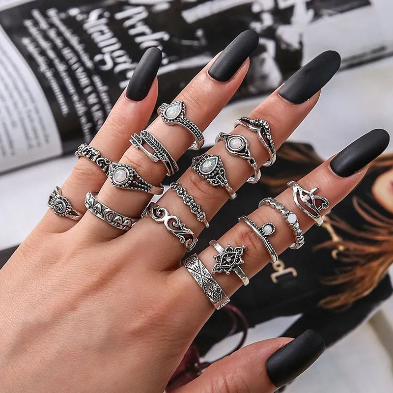 Vintage Boho Heart Gothic Ring