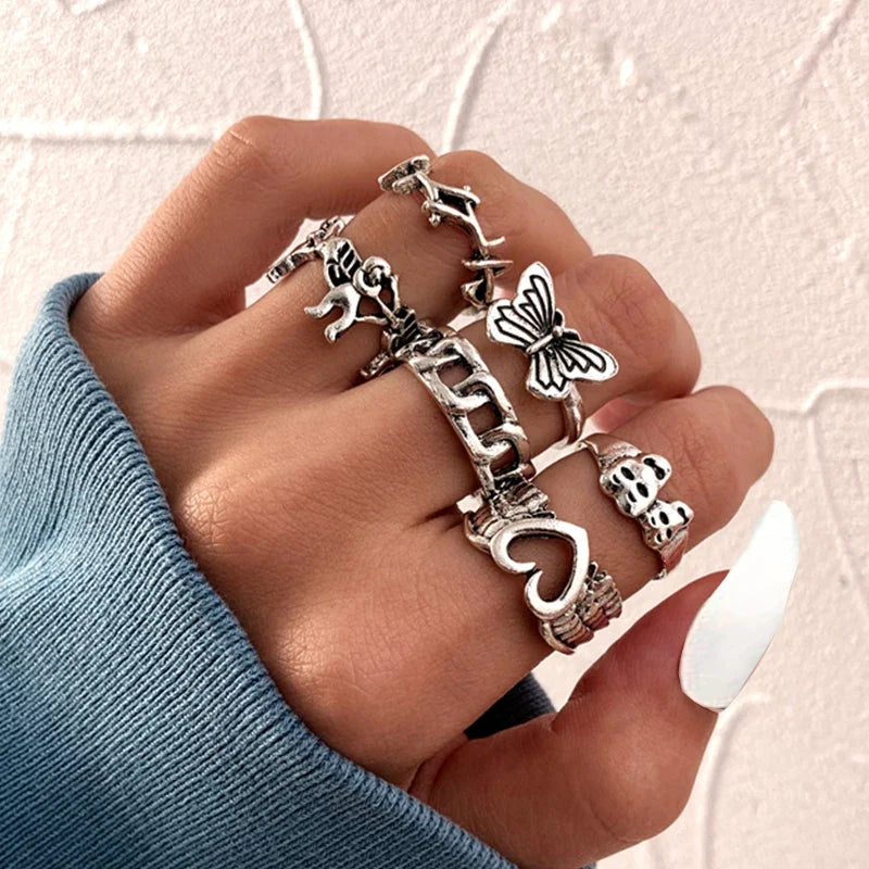 Punk Vintage Gothic Poker Ring