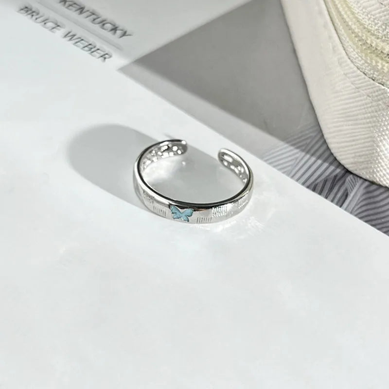 Creative Couple Handshake Gothic Ring