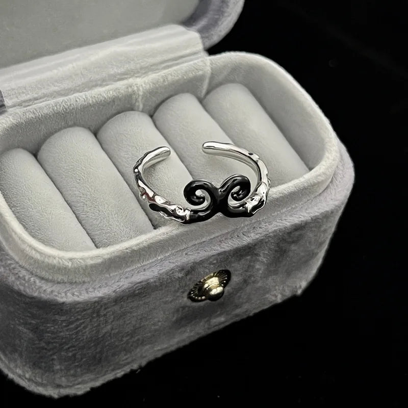 Minimalist Gothic Drunken Ghost Ring