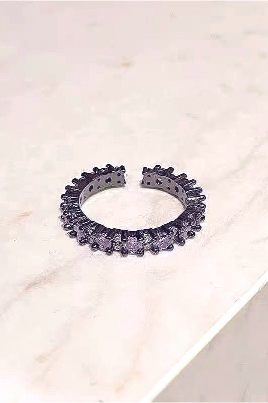 Retro Court Style Dark Stackable Ring