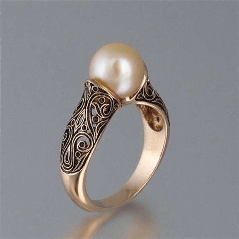 Sovereign Petal Gold Ring